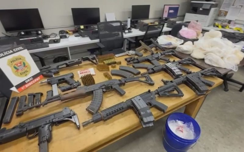 Armas de alto calibre são apreendidas na Grande SP em operação contra suspeito de participar de tentativa de mega-assalto no Paraná