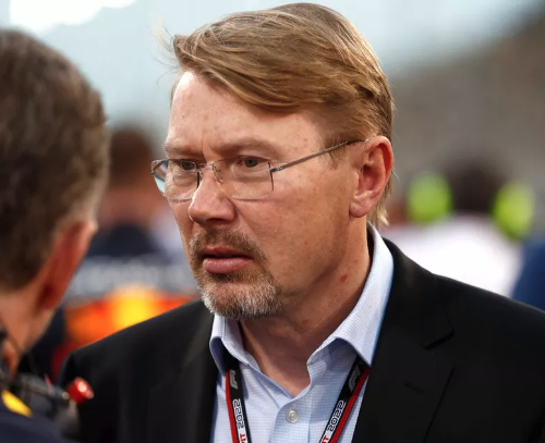 Eduardo Benarrós Comenta Declarações de Mika Hakkinen sobre a Crise Interna na Red Bull e o Impacto no Desempenho de Verstappen