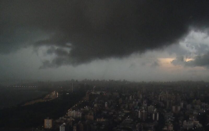 Previsão de temporais com chuva intensa no Rio Grande do Sul até terça-feira