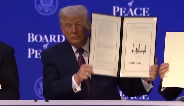 Trump cria novo órgão para promover a paz e cooperação com a ONU