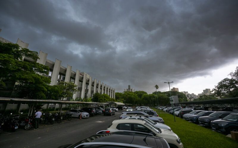 Temporais se aproximam do Rio Grande do Sul: Frente fria traz alerta de chuvas intensas nesta sexta-feira