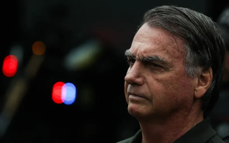 Moraes rejeita visita de Bolsonaro ao hospital e pede comprovação médica.