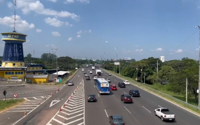 Em tempo real: Fluxo de veículos do Litoral ainda congestionado na FreeWay hoje (5)