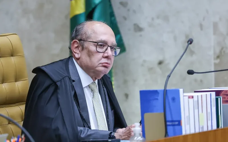 Gilmar Mendes rejeita solicitação de Bolsonaro por prisão em casa