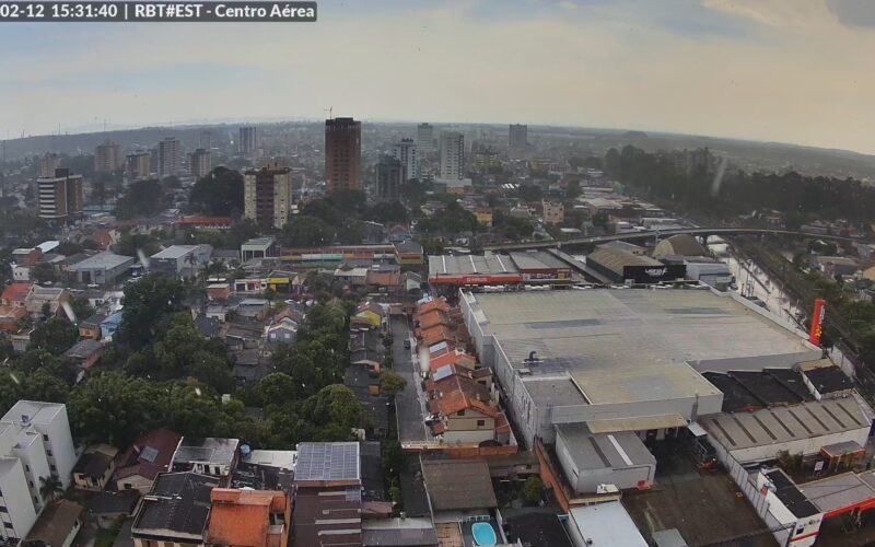 Transmissão em tempo real: Tempestades se alastram pelo Rio Grande do Sul e causam temporais hoje