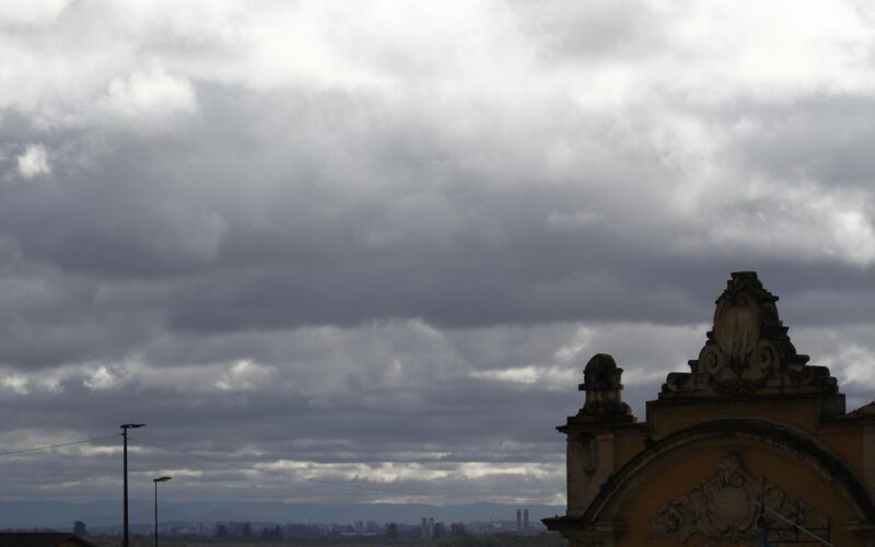 Previsão da Climatempo indica que chuvas voltarão ao Rio Grande do Sul após período de calor intenso em fevereiro.