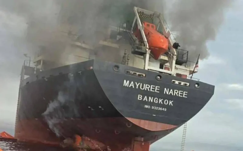 Navios de carga sofrem ataques no Estreito de Ormuz