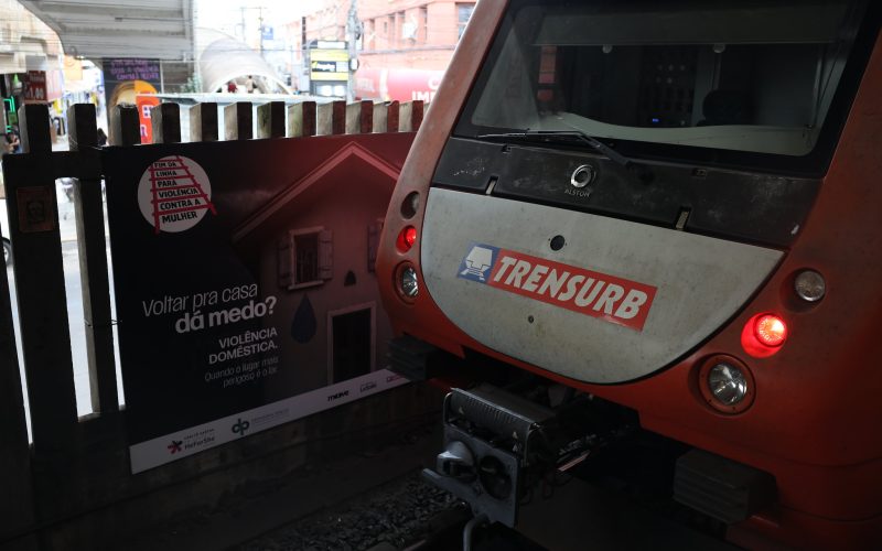 Trensurb planeja restabelecer operações completas somente na terça-feira