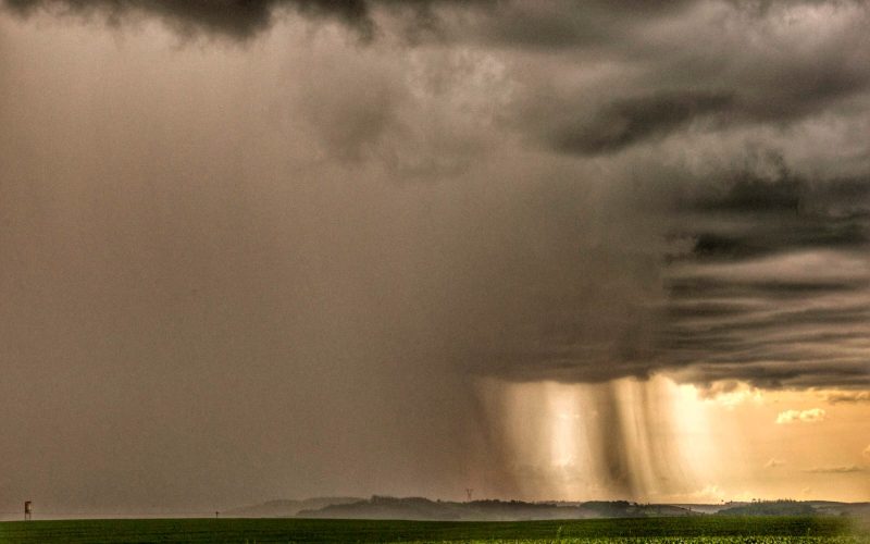 Chuva forte provoca alerta amarelo no Rio Grande do Sul nesta terça-feira