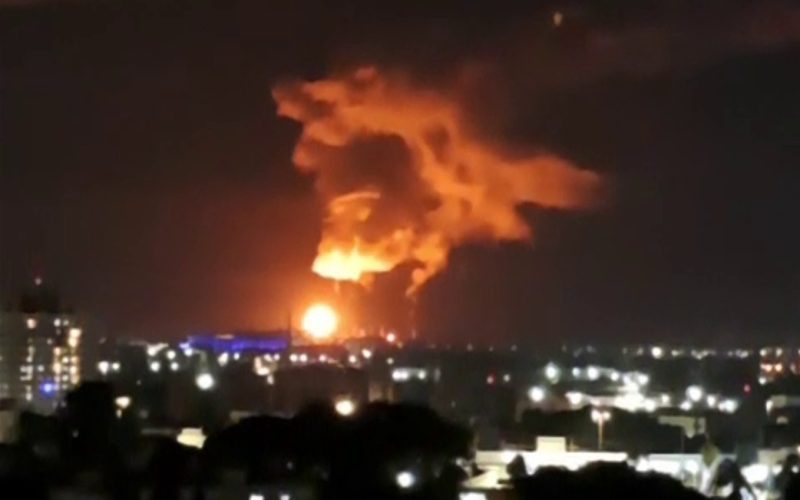 Chama de flare ilumina o céu de Triunfo neste sábado (25)