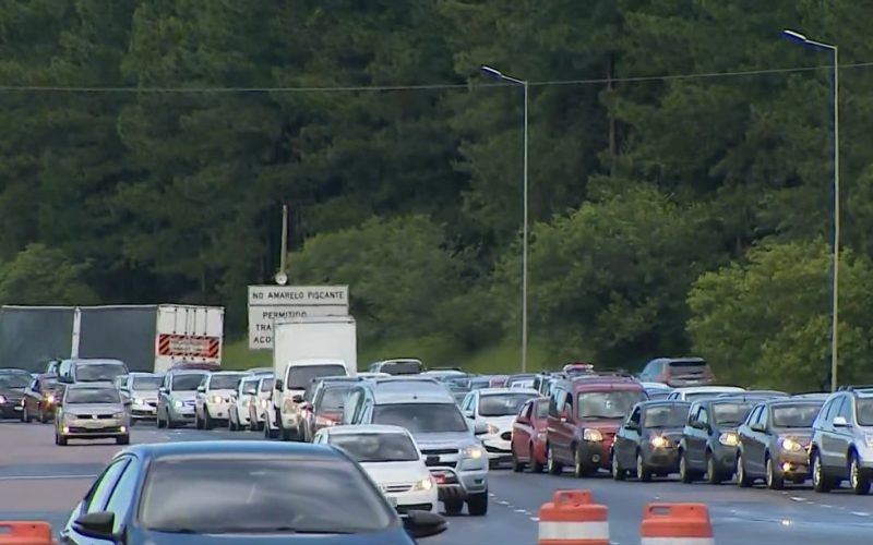Aumento no tráfego da FreeWay em direção a Porto Alegre marca o fim do feriadão de Tiradentes
