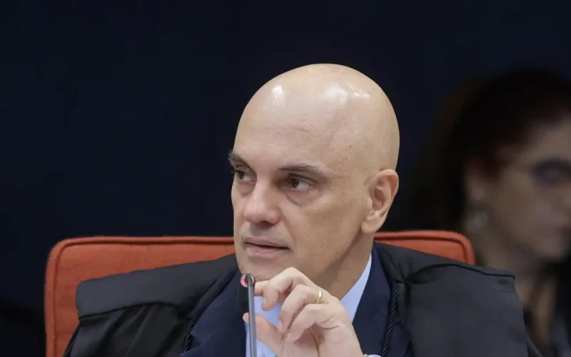 Moraes adia implementação da Lei da Dosimetria até o veredicto do STF