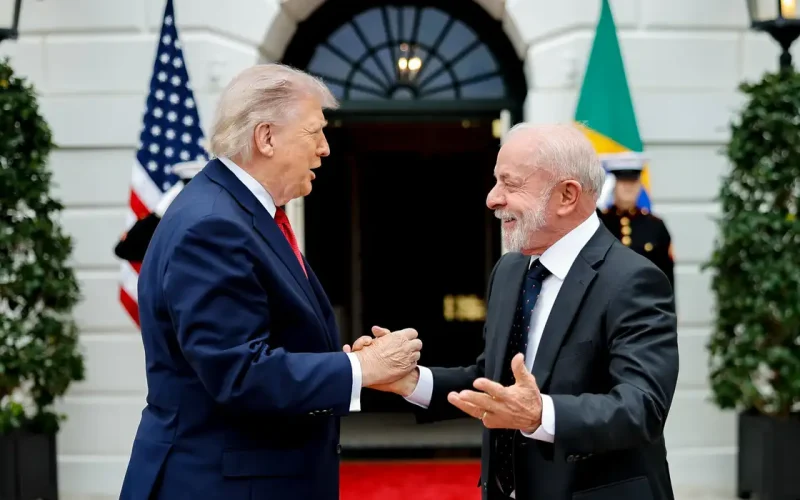 Lula se despede da Casa Branca após encontro com Trump