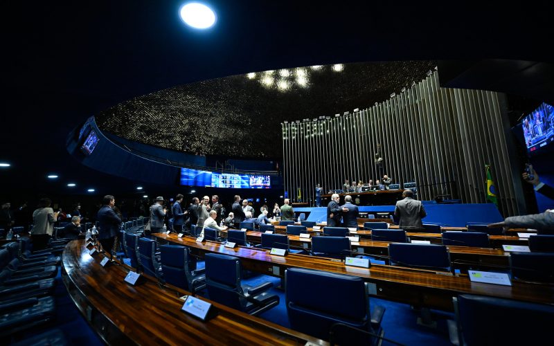 Disputa acirrada pelas duas cadeiras do Senado no Rio Grande do Sul, revela a Quaest