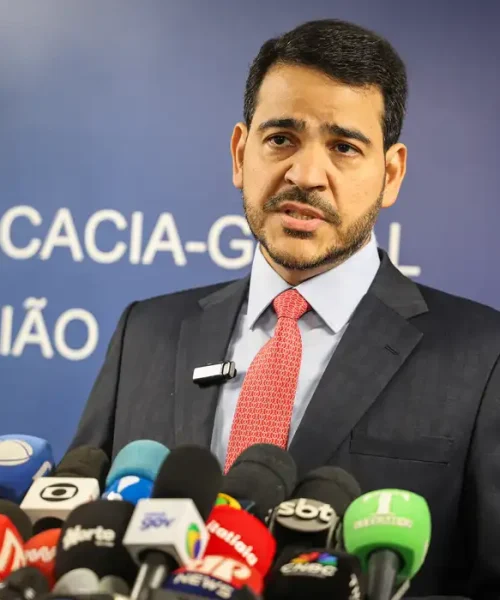 Lula anuncia nova indicação de Messias para o STF