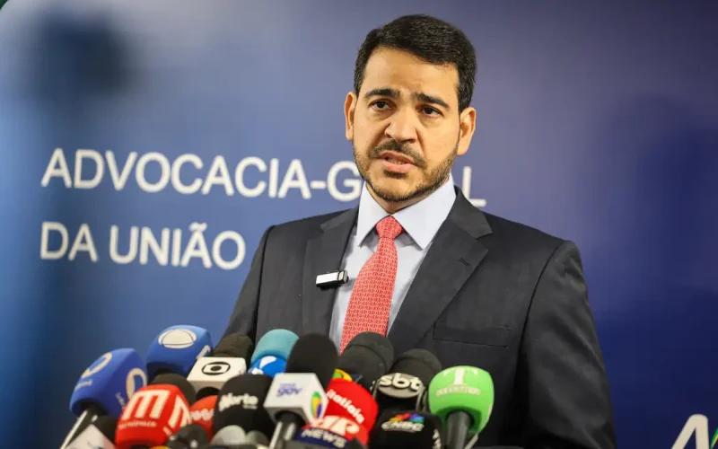 Lula anuncia nova indicação de Messias para o STF