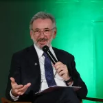 Taxa americana coloca em risco indústrias brasileiras como calçados e máquinas