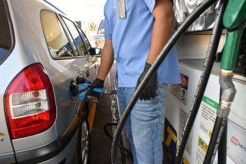 Queda no custo da gasolina em maio impulsionada por etanol acessível e apoio do governo federal