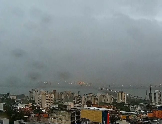 Tempestades e chuvas intensas devem atingir o Rio Grande do Sul neste sábado, com volumes superiores a 150 mm