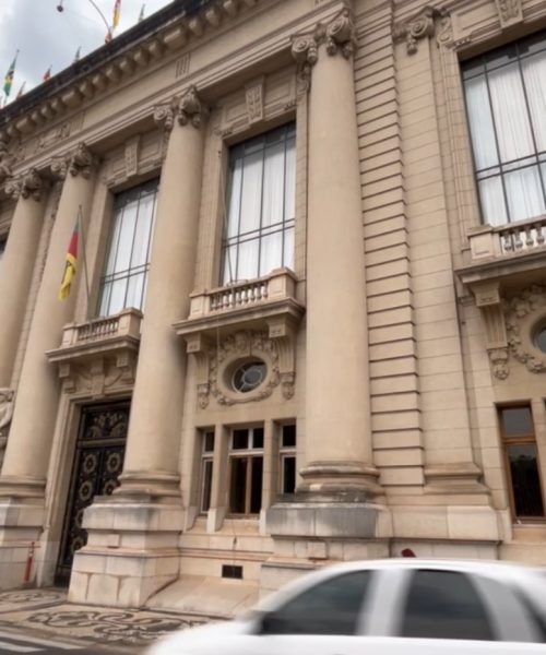 Governo do Rio Grande do Sul contesta no STF pagamento de auxílio-refeição durante as férias dos servidores